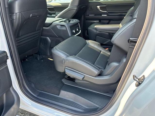 Photo of 2025 SPACE SILVER METALLIC Ford Expedition Max