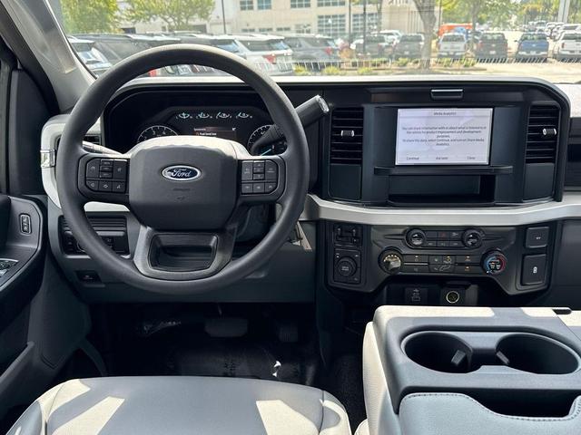 Photo of 2026 OXFORD WHITE Ford F-250