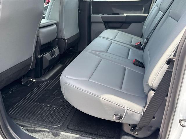 Photo of 2026 OXFORD WHITE Ford F-250