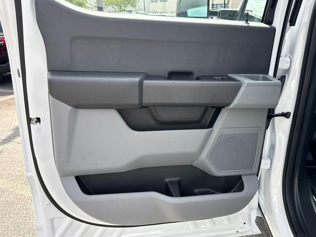 Photo of 2026 OXFORD WHITE Ford F-250