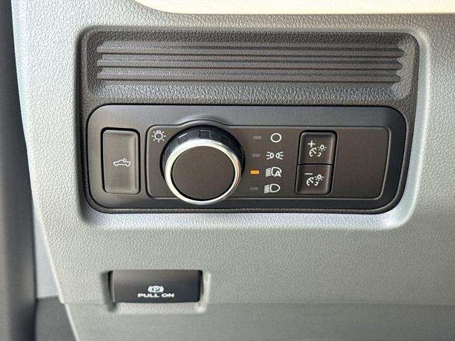 Photo of 2026 OXFORD WHITE Ford F-250
