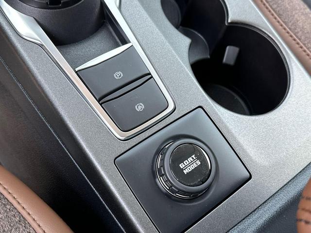 Photo of 2025 OXFORD WHITE Ford Bronco Sport