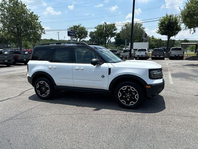 Photo of 2025 OXFORD WHITE Ford Bronco Sport