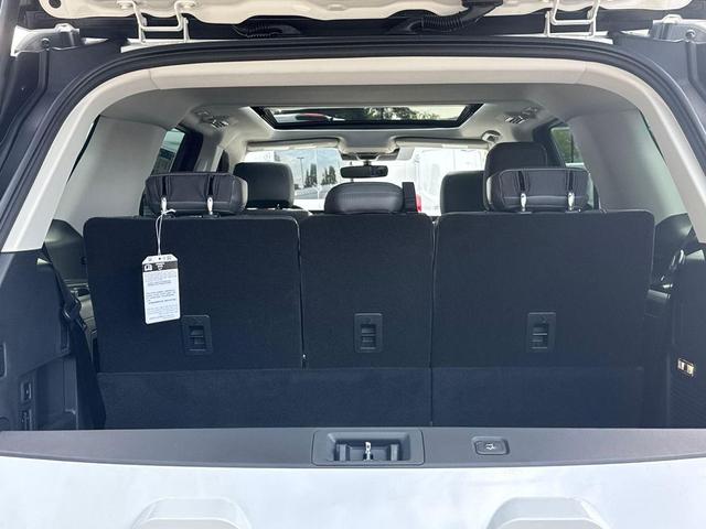 Photo of 2025 STAR WHITE MET TRI-COAT Ford Expedition