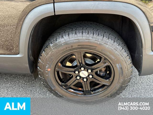 Photo of 2020 Ebony Twilight Metallic GMC Acadia