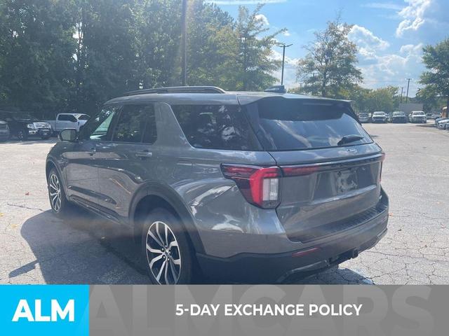 Photo of 2025 CARBONIZED GRAY METALLIC Ford Explorer