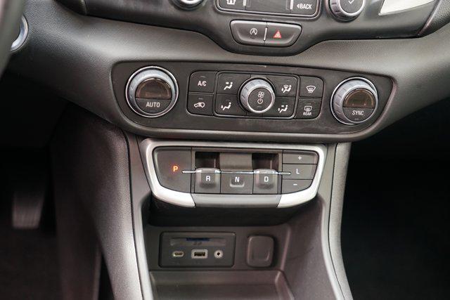 Photo of 2024 Summit White GMC Terrain