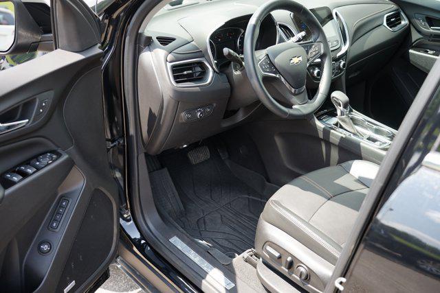 Photo of 2024 Mosaic Black Metallic Chevrolet Equinox