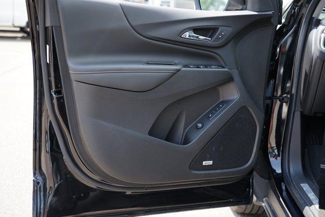 Photo of 2024 Mosaic Black Metallic Chevrolet Equinox