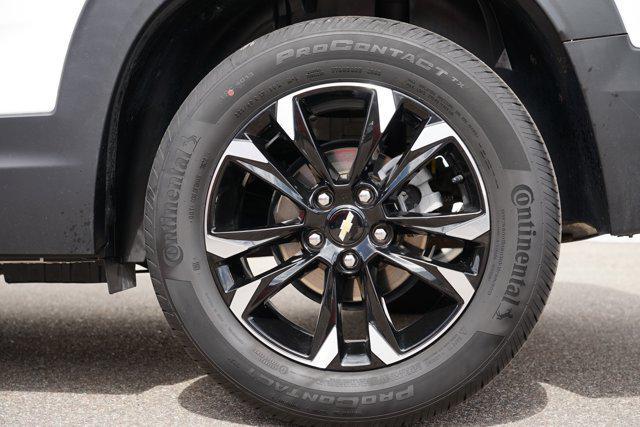 Photo of 2023 Summit White Chevrolet Trailblazer