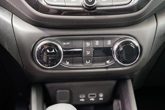 Photo of 2023 Summit White Chevrolet Trailblazer