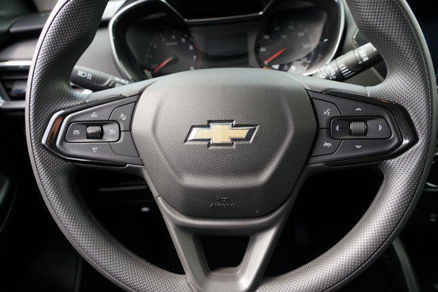 Photo of 2023 Summit White Chevrolet Trailblazer