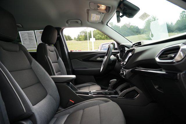 Photo of 2023 Summit White Chevrolet Trailblazer