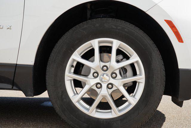 Photo of 2024 Summit White Chevrolet Equinox