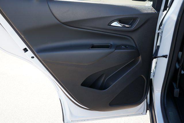 Photo of 2024 Summit White Chevrolet Equinox