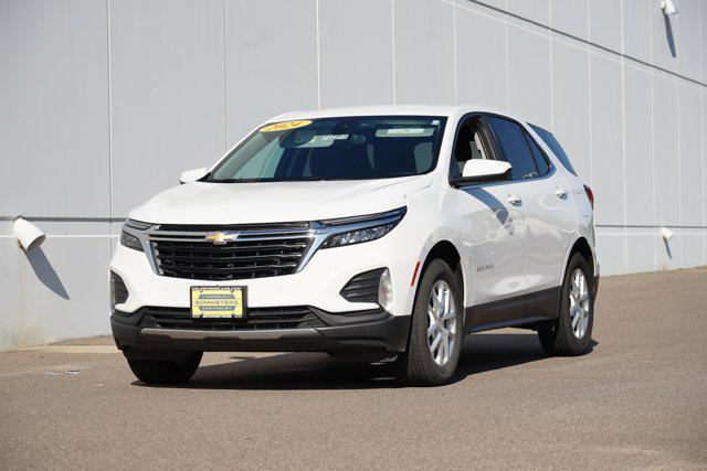 Photo of 2024 Summit White Chevrolet Equinox