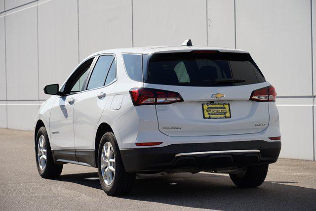 Photo of 2024 Summit White Chevrolet Equinox