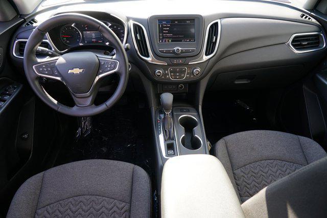 Photo of 2024 Summit White Chevrolet Equinox