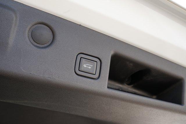 Photo of 2024 Summit White Chevrolet Equinox