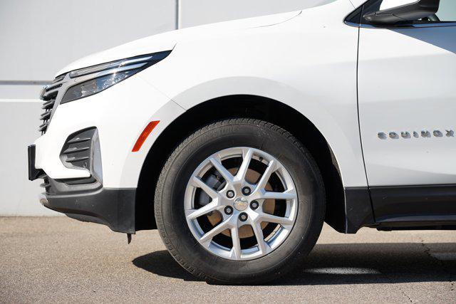 Photo of 2024 Summit White Chevrolet Equinox