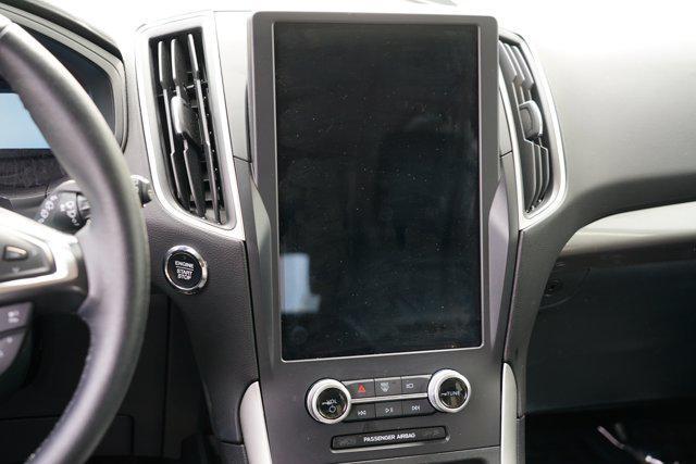 Photo of 2024 Oxford White Ford Edge
