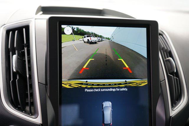 Photo of 2024 Oxford White Ford Edge