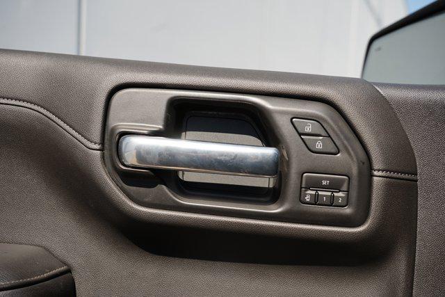 Photo of 2021 Black Chevrolet Silverado 1500