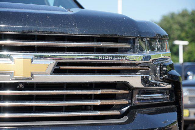 Photo of 2021 Black Chevrolet Silverado 1500
