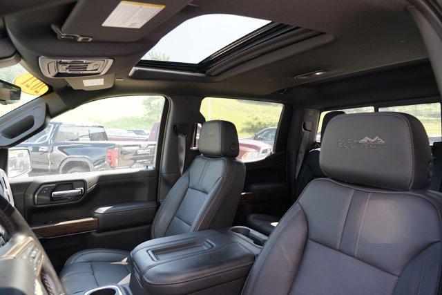 Photo of 2021 Black Chevrolet Silverado 1500