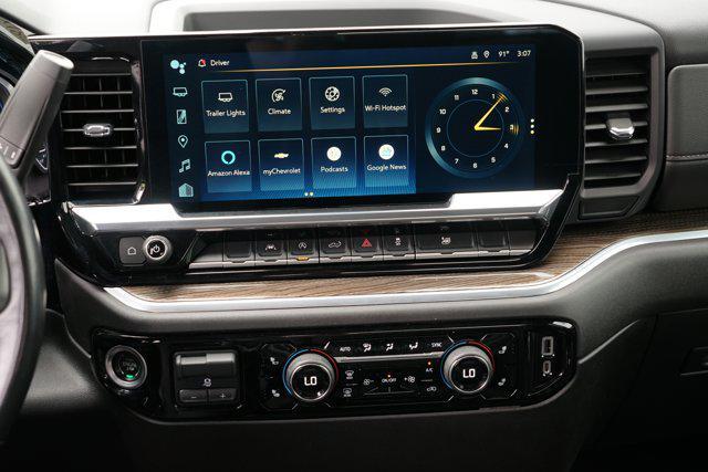 Photo of 2022 Northsky Blue Metallic Chevrolet Silverado 1500