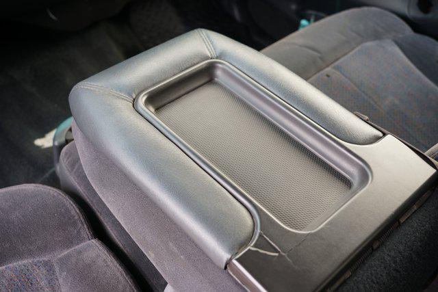 Photo of 2001 Light Pewter Metallic Chevrolet Silverado 2500