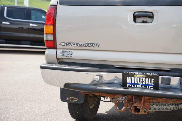 Photo of 2001 Light Pewter Metallic Chevrolet Silverado 2500