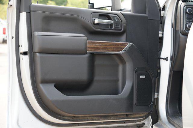 Photo of 2022 Silver Ice Metallic Chevrolet Silverado 3500