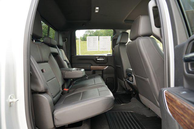 Photo of 2022 Silver Ice Metallic Chevrolet Silverado 3500