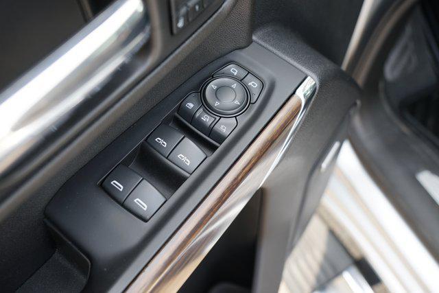 Photo of 2022 Silver Ice Metallic Chevrolet Silverado 3500