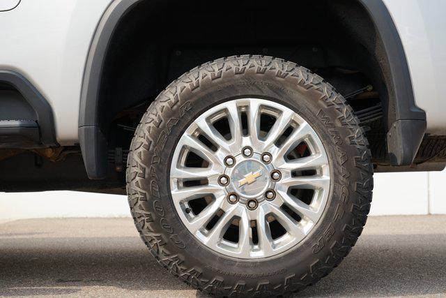 Photo of 2022 Silver Ice Metallic Chevrolet Silverado 3500