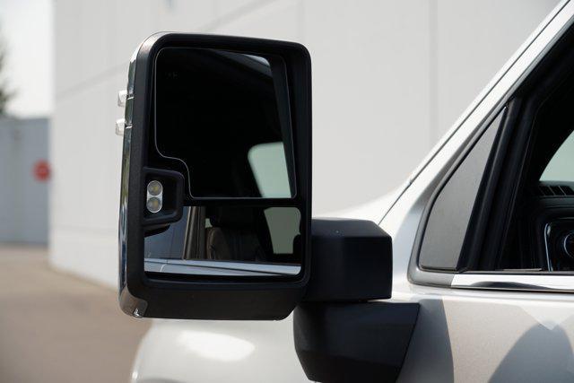 Photo of 2022 Silver Ice Metallic Chevrolet Silverado 3500