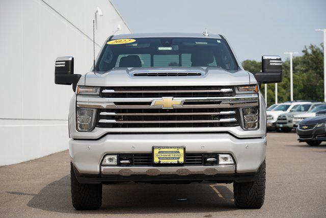 Photo of 2022 Silver Ice Metallic Chevrolet Silverado 3500