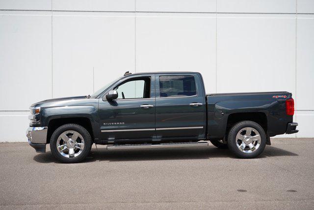 Photo of 2017 Graphite Metallic Chevrolet Silverado 1500