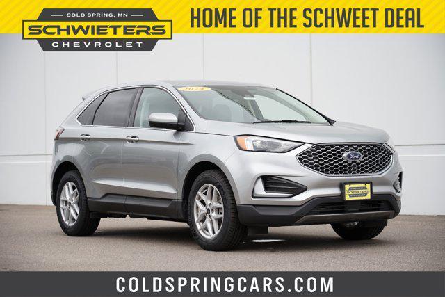 Photo of 2024 Silver Metallic Ford Edge