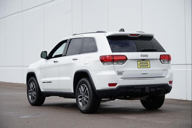 Photo of 2020 Bright White Clearcoat Jeep Grand Cherokee
