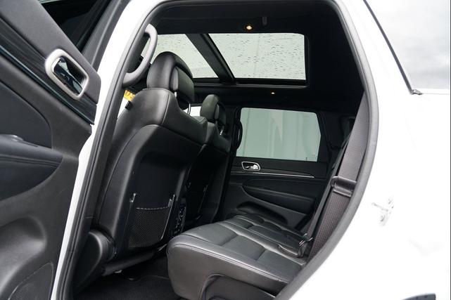 Photo of 2020 Bright White Clearcoat Jeep Grand Cherokee