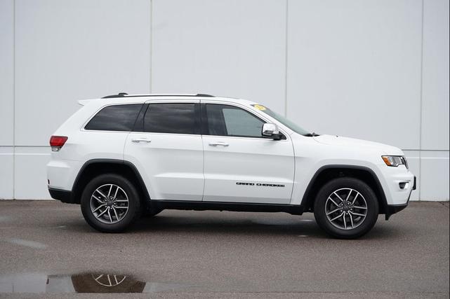 Photo of 2020 Bright White Clearcoat Jeep Grand Cherokee
