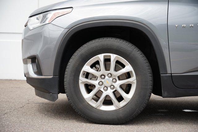 Photo of 2020 Satin Steel Metallic Chevrolet Traverse