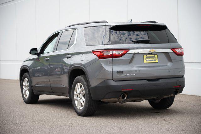 Photo of 2020 Satin Steel Metallic Chevrolet Traverse