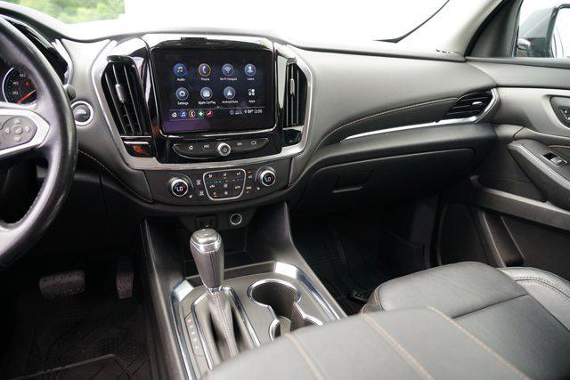 Photo of 2020 Satin Steel Metallic Chevrolet Traverse