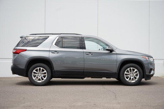 Photo of 2020 Satin Steel Metallic Chevrolet Traverse