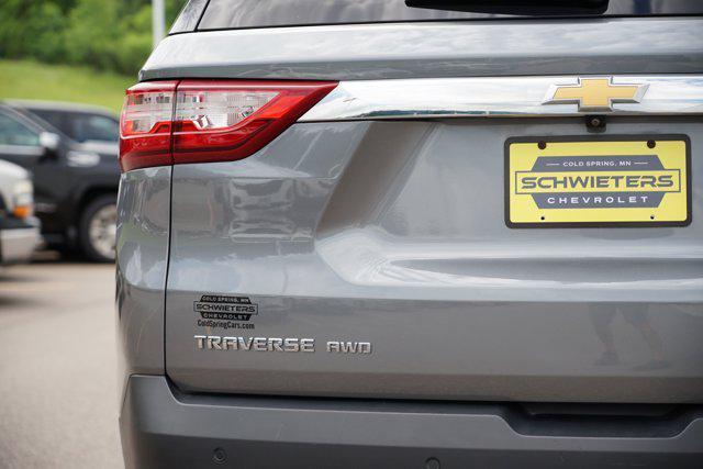 Photo of 2020 Satin Steel Metallic Chevrolet Traverse