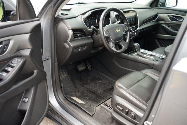 Photo of 2020 Satin Steel Metallic Chevrolet Traverse