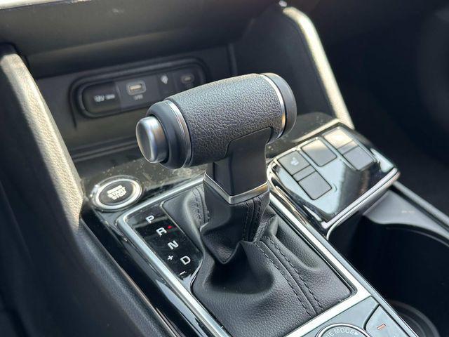 Photo of 2025 Ebony Black Kia Sportage
